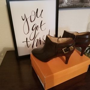 Unisa Chocolate Booties